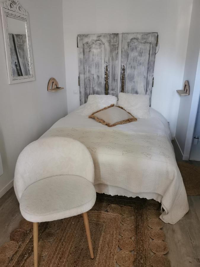Au Poeme Du Chene, Logement Independant, Calme, Parking Gratuit Basse-Goulaine Екстериор снимка