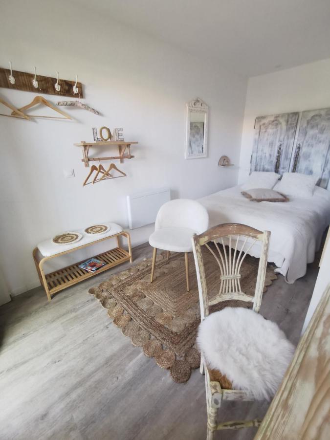 Au Poeme Du Chene, Logement Independant, Calme, Parking Gratuit Basse-Goulaine Екстериор снимка