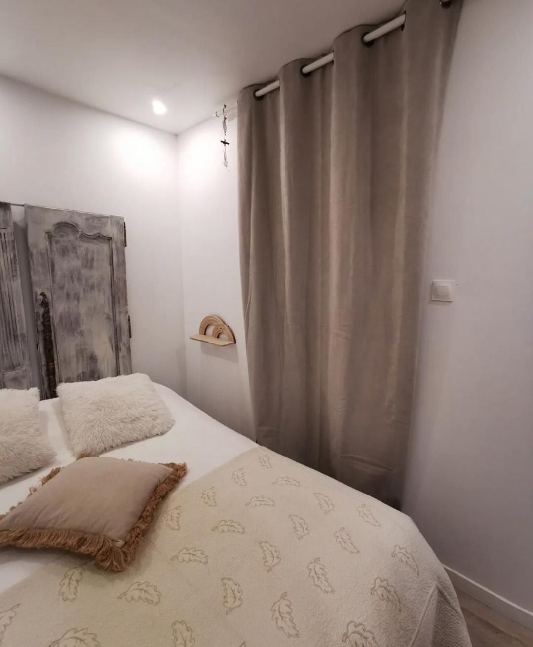 Au Poeme Du Chene, Logement Independant, Calme, Parking Gratuit Basse-Goulaine Екстериор снимка